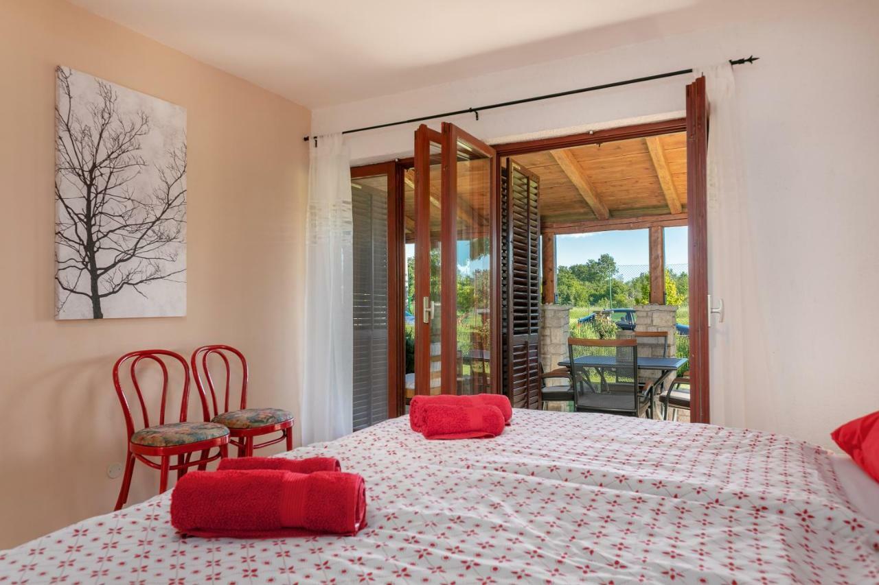 Red Apartment Vrsar Exterior foto